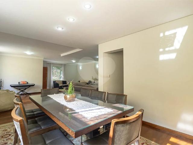 Casa / Sobrado para Venda em São Paulo/SP Sumaré 4 Quartos