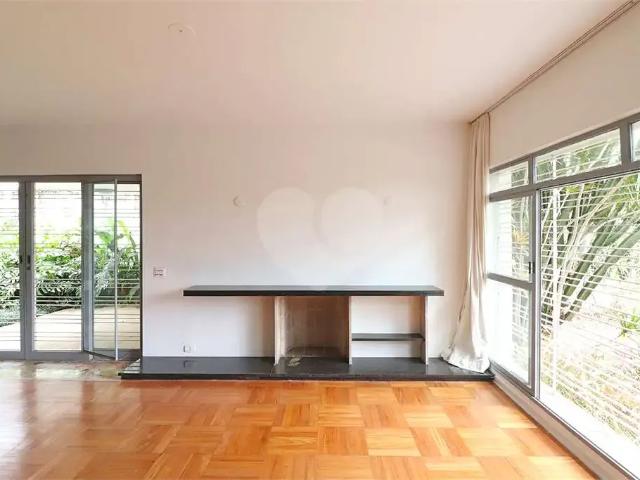 Casa / Sobrado para Venda em São Paulo/SP Sumaré 4 Quartos