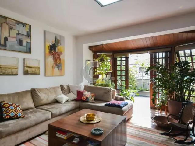 Casa / Sobrado para Venda em São Paulo/SP Sumaré 4 Quartos