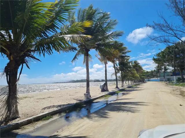 Casa / Sobrado para Venda em São Pedro da Aldeia/RJ Jardim Arco Íris 5 Quartos