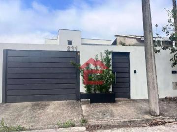 Casa / Sobrado para Venda em São Roque/SP Centro Canguera 3 Quartos