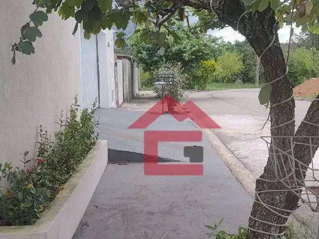 Casa / Sobrado para Venda em São Roque/SP Centro Canguera 3 Quartos
