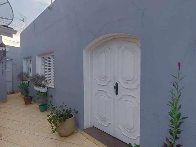 Casa / Sobrado para Venda em São Roque/SP Jardim Bandeirantes 3 Quartos