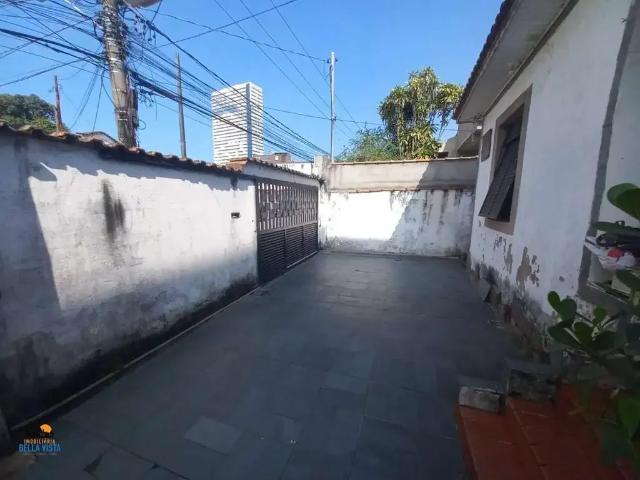 Casa / Sobrado para Venda em São Vicente/SP Catiapoa 3 Quartos