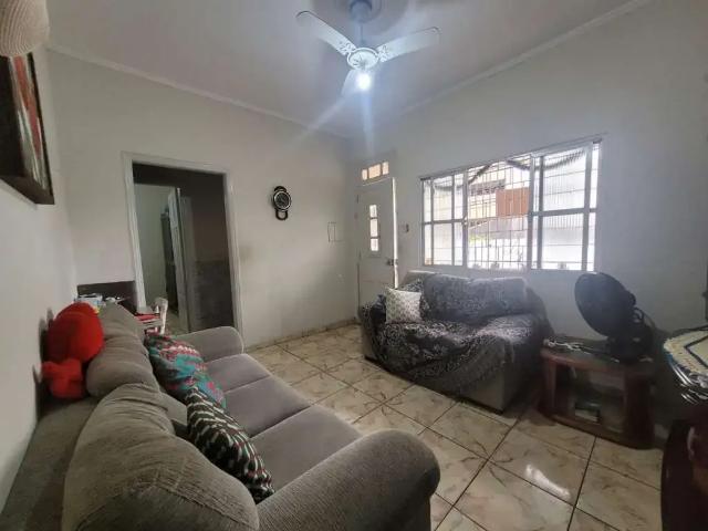 Casa / Sobrado para Venda em São Vicente/SP Centro 2 Quartos