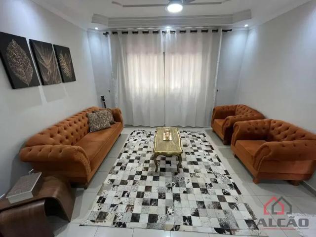 Casa / Sobrado para Venda em São Vicente/SP Centro 3 Quartos