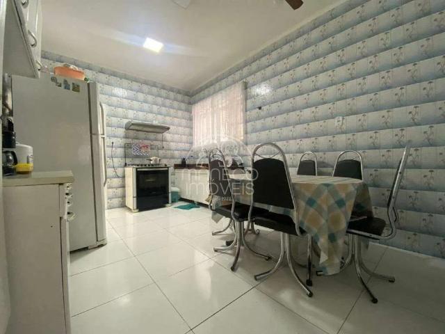 Casa / Sobrado para Venda em São Vicente/SP Centro 3 Quartos