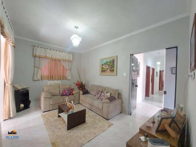 Casa / Sobrado para Venda em São Vicente/SP Centro 3 Quartos