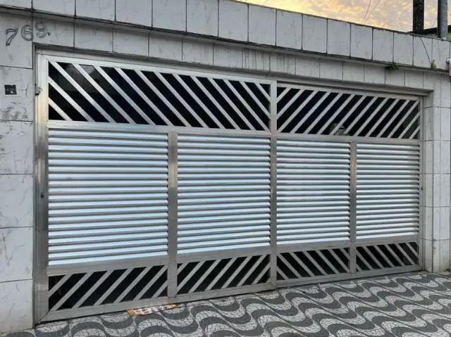 Casa / Sobrado para Venda em São Vicente/SP Cidade Naútica 3 Quartos