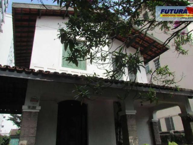 Casa / Sobrado para Venda em São Vicente/SP Itararé 5 Quartos
