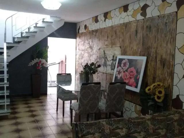Casa / Sobrado para Venda em São Vicente/SP Jardim Independência 3 Quartos
