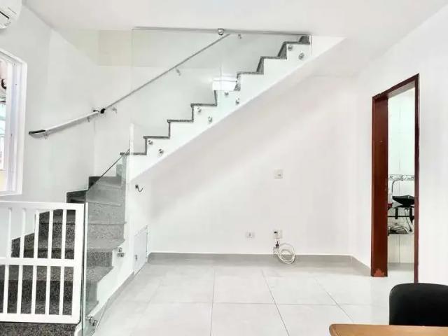 Casa / Sobrado para Venda em São Vicente/SP Vila Voturua 2 Quartos