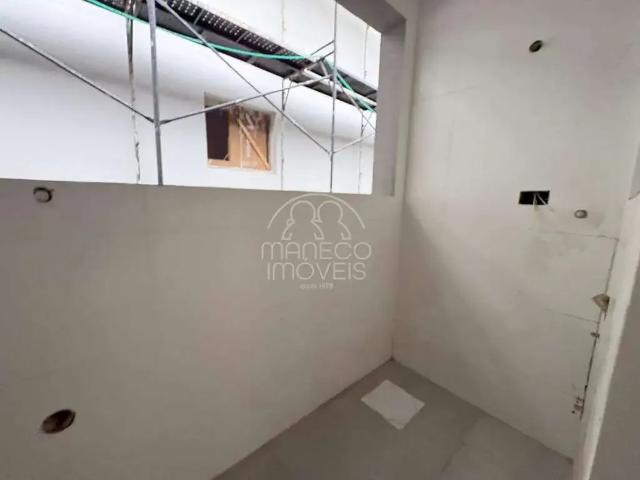 Casa / Sobrado para Venda em São Vicente/SP Vila Voturua 2 Quartos