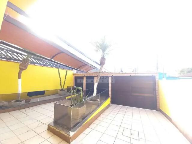 Casa / Sobrado para Venda em São Vicente/SP Vila Voturua 3 Quartos