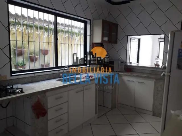 Casa / Sobrado para Venda em São Vicente/SP Vila Valença 4 Quartos