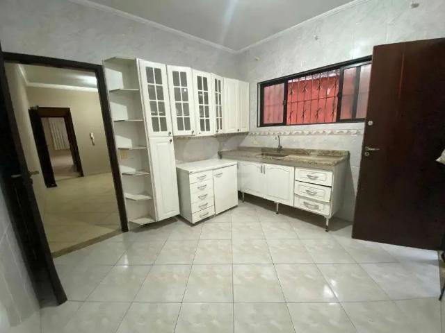 Casa / Sobrado para Venda em São Vicente/SP Vila Valença 3 Quartos
