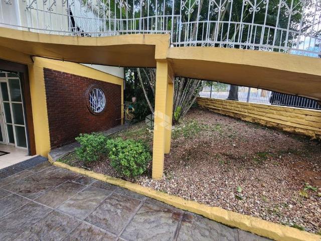 Casa / Sobrado para Venda em Santa Cruz do Sul/RS Avenida 3 Quartos