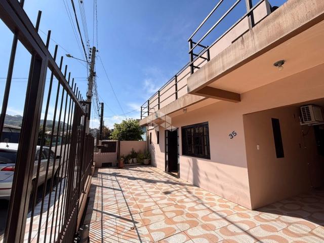 Casa / Sobrado para Venda em Santa Cruz do Sul/RS Arroio Grande 3 Quartos