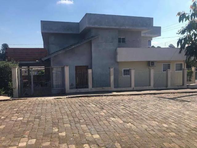 Casa / Sobrado para Venda em Santa Cruz do Sul/RS Arroio Grande 4 Quartos