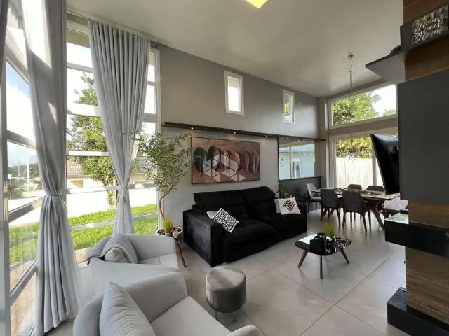 Casa / Sobrado para Venda em Santa Cruz do Sul/RS Country 3 Quartos