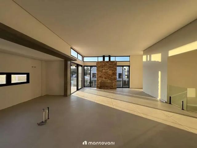 Casa / Sobrado para Venda em Santa Cruz do Sul/RS Country 3 Quartos