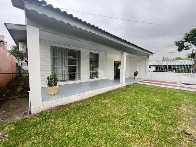 Casa / Sobrado para Venda em Santa Cruz do Sul/RS Esmeralda 3 Quartos