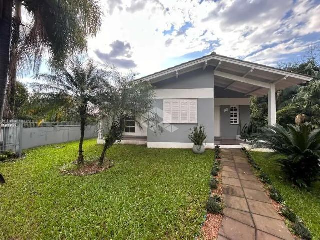 Casa / Sobrado para Venda em Santa Cruz do Sul/RS Higienópolis 6 Quartos