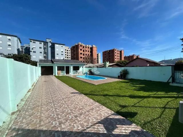 Casa / Sobrado para Venda em Santa Cruz do Sul/RS São João 2 Quartos