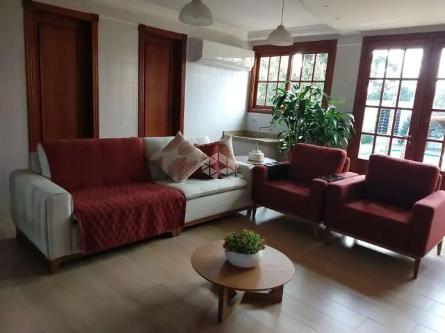 Casa / Sobrado para Venda em Santa Cruz do Sul/RS Schulz 4 Quartos