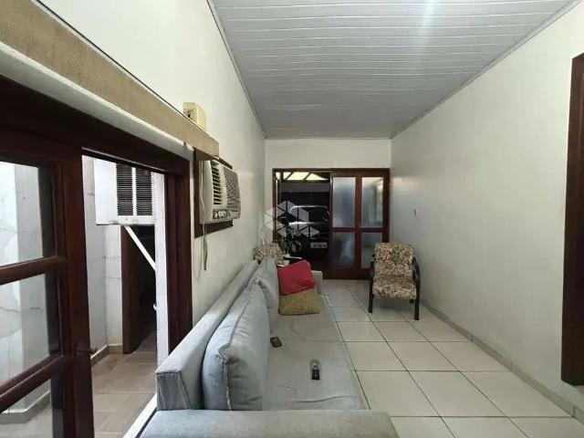 Casa / Sobrado para Venda em Santa Cruz do Sul/RS Schulz 4 Quartos