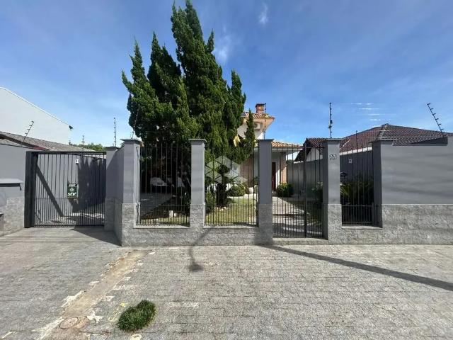 Casa / Sobrado para Venda em Santa Cruz do Sul/RS Universitário 4 Quartos