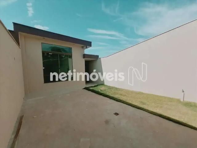 Casa / Sobrado para Venda em Santa Luzia/MG Novo Centro 3 Quartos