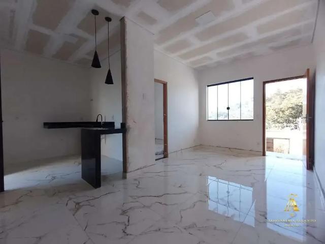 Casa / Sobrado para Venda em Santa Luzia/MG Novo Centro 3 Quartos