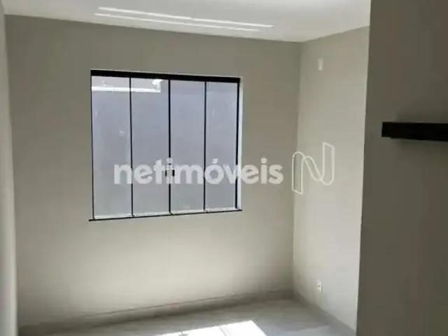 Casa / Sobrado para Venda em Santa Luzia/MG Camelos 3 Quartos