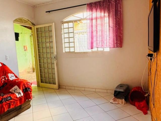 Casa / Sobrado para Venda em Santa Maria/DF Santa Maria Norte 2 Quartos