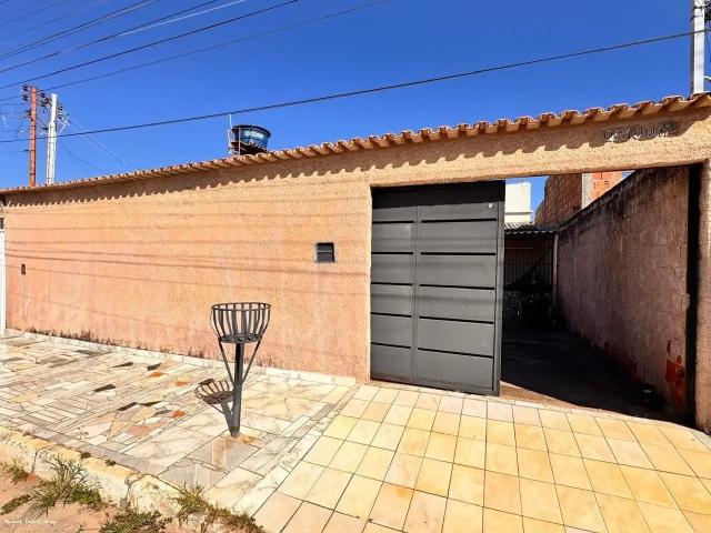 Casa / Sobrado para Venda em Santa Maria/DF Santa Maria Norte 2 Quartos