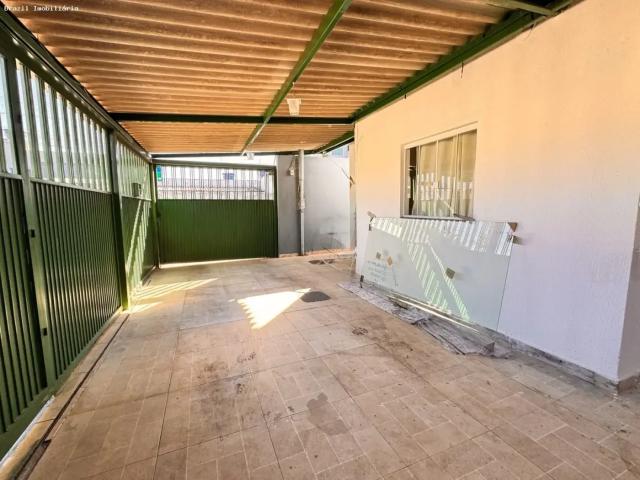 Casa / Sobrado para Venda em Santa Maria/DF Santa Maria Norte 3 Quartos
