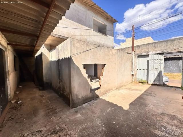 Casa / Sobrado para Venda em Santa Maria/DF Santa Maria Norte 3 Quartos