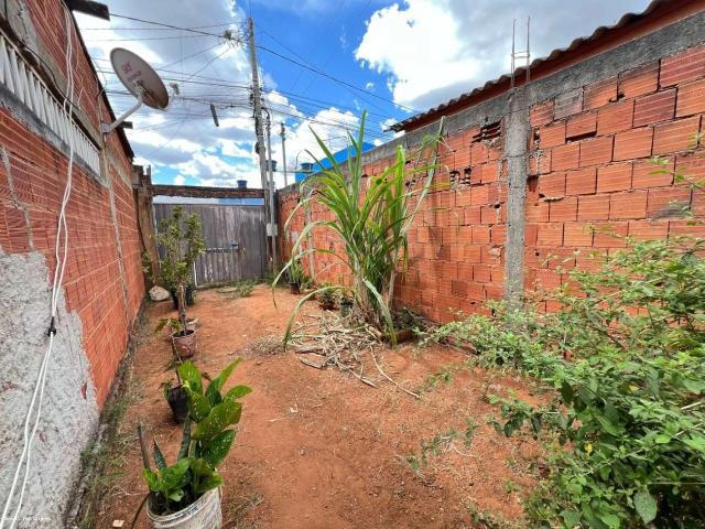 Casa / Sobrado para Venda em Santa Maria/DF Setor Habitacional Ribeirão 3 Quartos