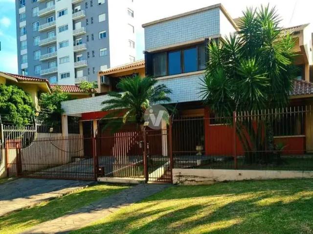 Casa / Sobrado para Venda em Santa Maria/RS Noal 4 Quartos