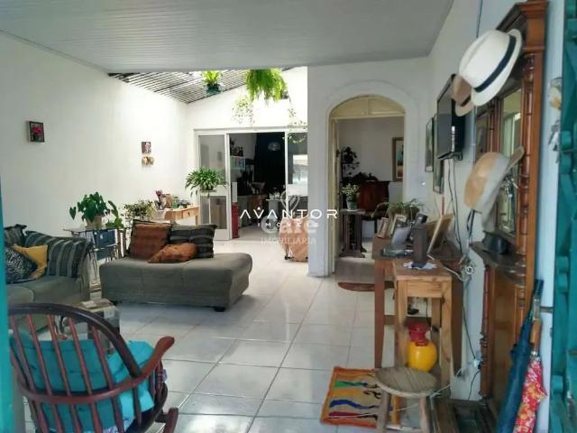 Casa / Sobrado para Venda em Santa Maria/RS Nossa Senhora do Perpétuo Socorro 2 Quartos