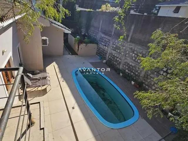 Casa / Sobrado para Venda em Santa Maria/RS Nossa Senhora do Perpétuo Socorro 3 Quartos