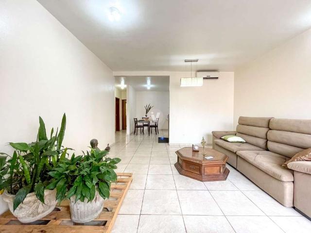 Casa / Sobrado para Venda em Santa Maria/RS Nossa Senhora do Rosário 3 Quartos