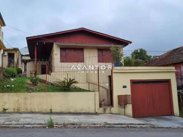 Casa / Sobrado para Venda em Santa Maria/RS Nossa Senhora das Dores 3 Quartos