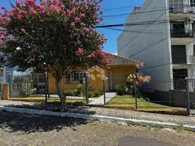 Casa / Sobrado para Venda em Santa Maria/RS Nossa Senhora das Dores 5 Quartos