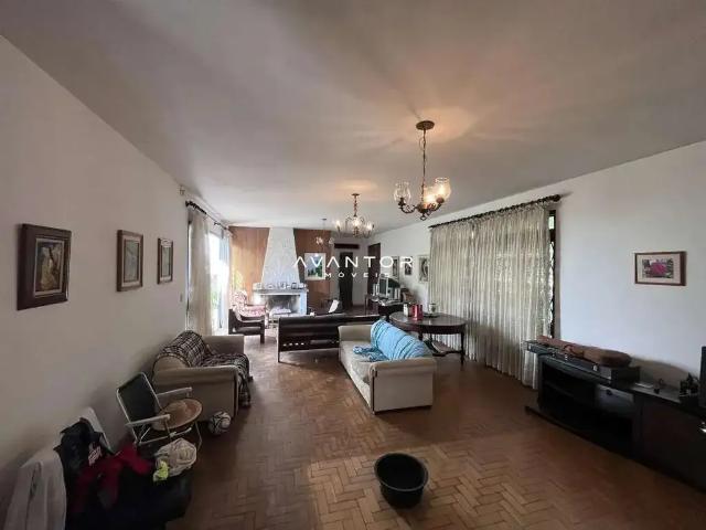 Casa / Sobrado para Venda em Santa Maria/RS Nossa Senhora de Lourdes 4 Quartos