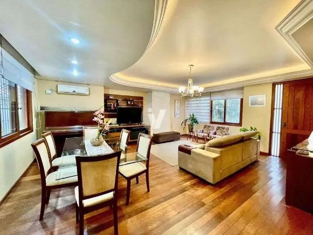 Casa / Sobrado para Venda em Santa Maria/RS Nossa Senhora de Lourdes 4 Quartos