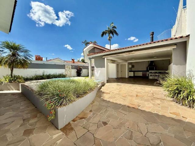 Casa / Sobrado para Venda em Santa Maria/RS Nossa Senhora de Lourdes 4 Quartos