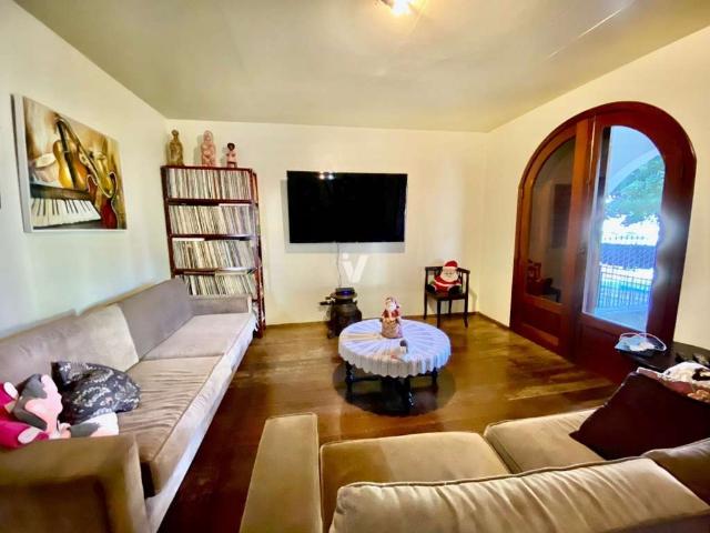 Casa / Sobrado para Venda em Santa Maria/RS Nossa Senhora de Lourdes 4 Quartos