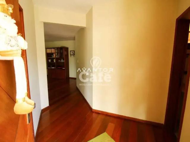 Casa / Sobrado para Venda em Santa Maria/RS Nossa Senhora de Lourdes 5 Quartos